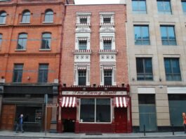 The Long Hall Pub, Dublin