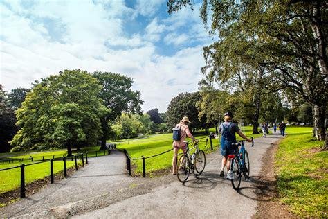 A BIKE RIDE THROUGH PHOENIX PARK AGES 30-45